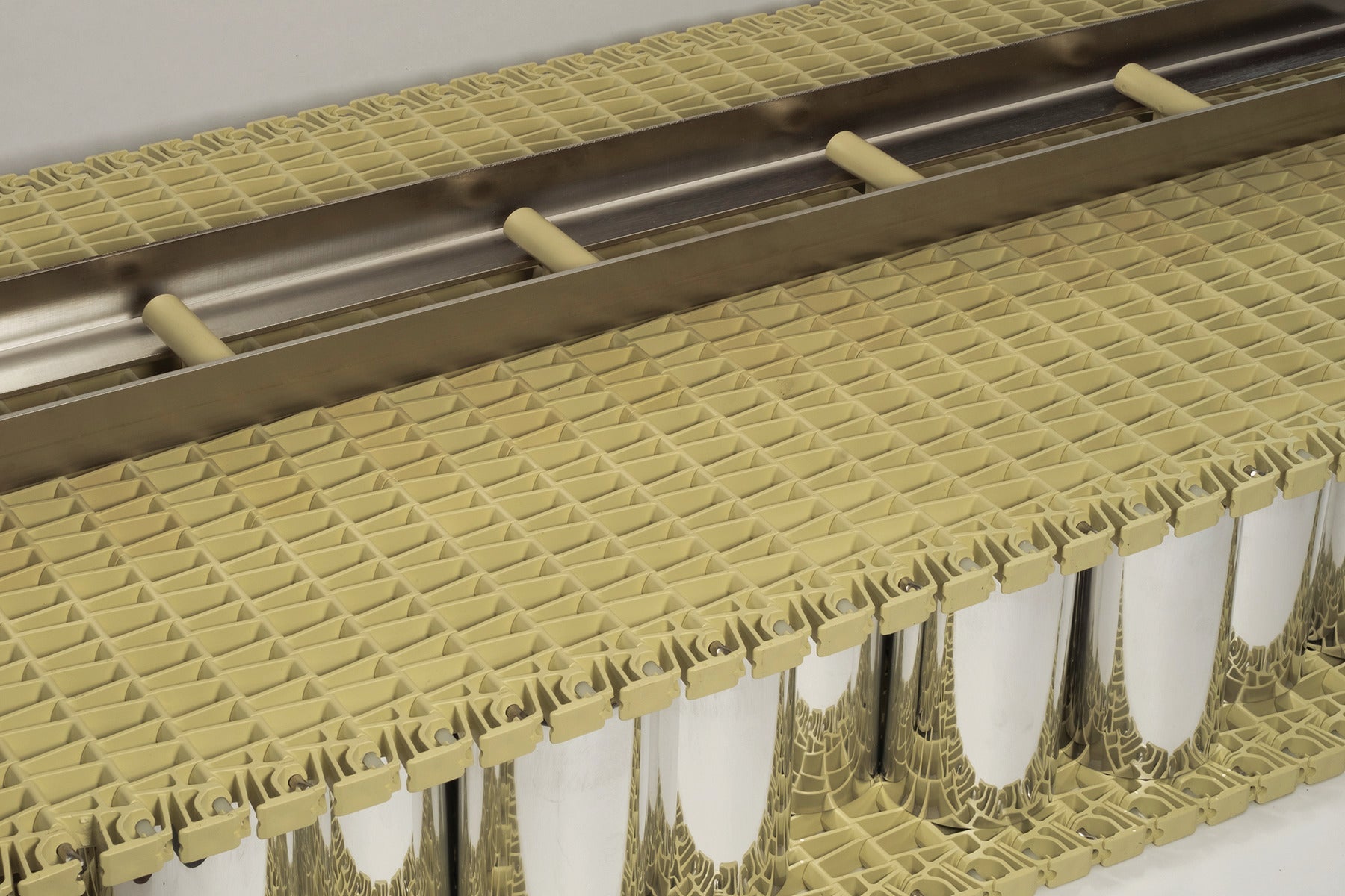 Conveyor belts for can manufacturing Intralox